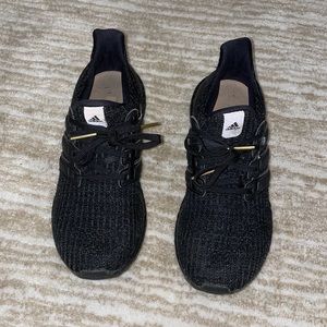 Women’s all black ultra boost worn only a few times